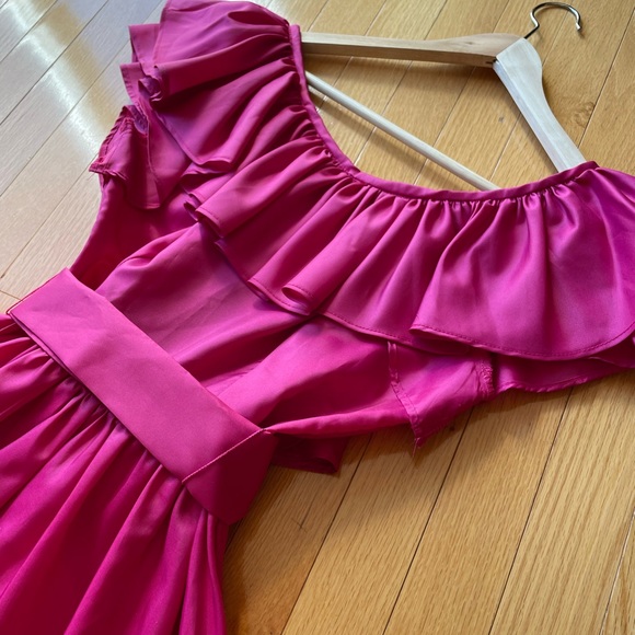 Memories ruffle Vintage Dress From Fairweather CAD 1595 Neon pink Colour Size S - Picture 7 of 13